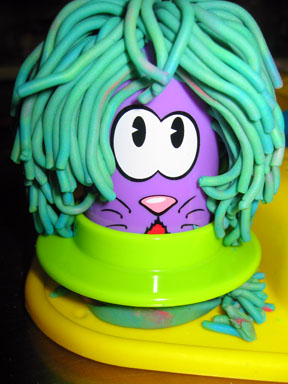 [img width=288 height=384]http://www.blog.chezbriscoe.com/archives/images/2006_06_13/email/061306_badhair_kitty.JPG[/img]